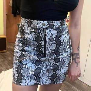 Blashe Snakeskin Zip Up Skirt Small